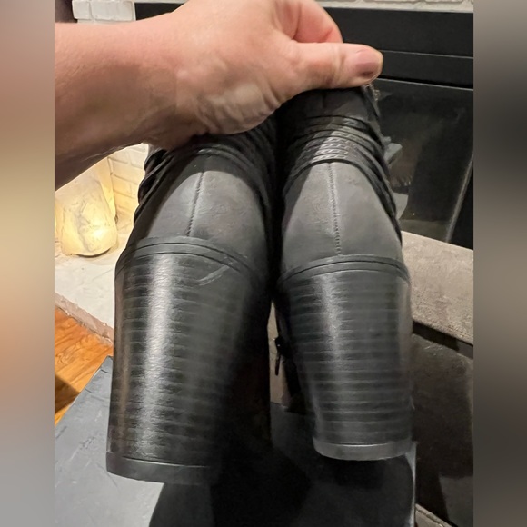 Vegan Very Volatile Camouflage Boots Booties 10 - Picture 5 of 6